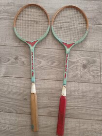 Staršie badmintonové a tenisové rakety - 3