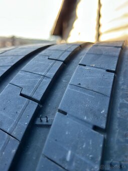 Hankook letná sada 2ks 285/40R22 -- 2ks 325/35ZR22 - 3
