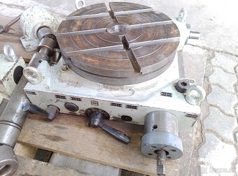 Otocny stol 320 - 3