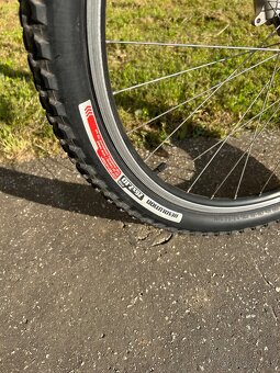 Predám bicykel specialized veľkosť kolies 26 - 3
