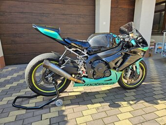 Okruhovka Suzuki GSX-R 600 2011 L1 - 3