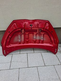 Toyota Yaris IV, kapota - 3