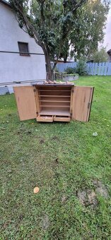 Starožitný nabytok - 3