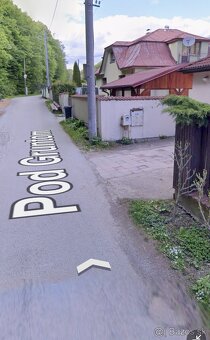 Nádherný exkluzívny pozemok v nadhernej tichej lokalite - 3