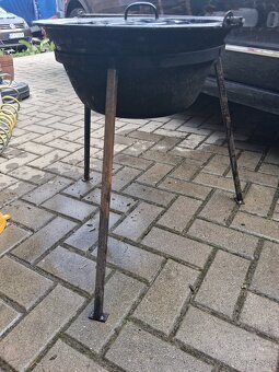 Predam 10litrovy kotlík na guláš kotlík nohy pokrievka - 3