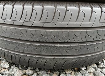 Predám zánovné letné pneumatiky GOODYEAR 215/60 R17 C 2ks. - 3
