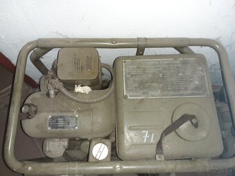 Predám benzínový motor vojenské - 3