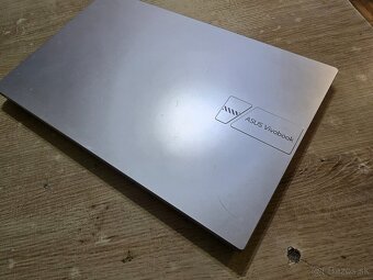 Asus Vivobook 15 model 2024 so 16gb ram 512gb ssd diskom a i - 3