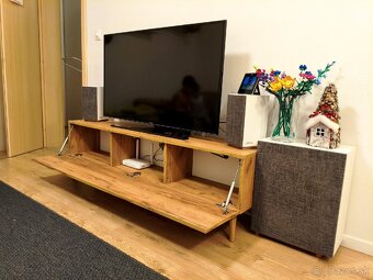 Nová TV skrinka 160cm x 30 cm dub - 3