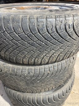 Nexen 205/55R16 - 3