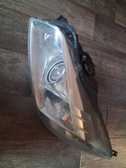 Predam xenon svetlo opel insignia - 3