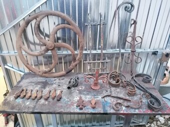 Staré Zámky, kovania šišky na plot koleso, mlynceky - 3