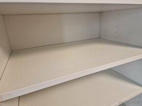 Knižnica s 2 šuflíkmi (IKEA) - 3