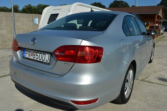 VOLKSWAGEN JETTA 1,6TDI 77kW 83586km SLOVENSKÉ - 3