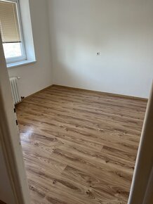 Predaj 3izb byt s balkónom 95m2 Centrum Levice - 3