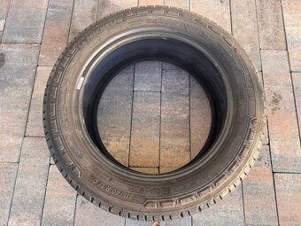 Michelin AGILIS 3 - 215/60/R17 C (109T / 104H) - 3