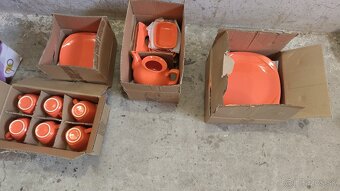 Sada riadov, čajník, hrnček, tanier - 3