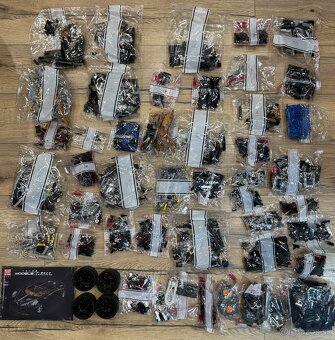 MOULD KING 13163 Bugatti La Voiture Noire - 3