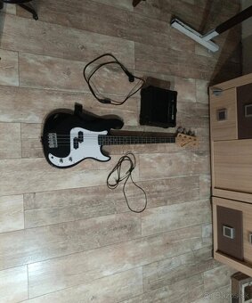Bass Gitara - 3