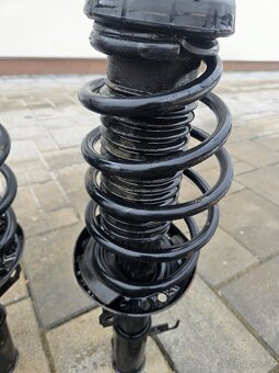 Predám predné tlmiče - 3