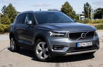 Volvo XC40 D4 Momentum (2018) - 3