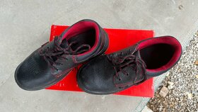 Pracovná ochranná obuv s ocelovou špičkou (veľkosť 38) - 3