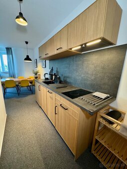 Veľkometrážny 3-izbový mezonetový apartmán v Bešeňovej - 3