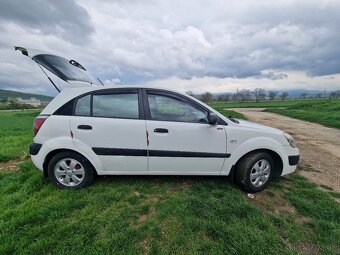 Kia Rio 2005 1.4 benzín - 3