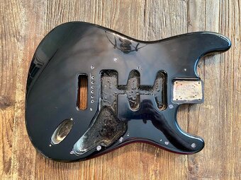 Squier telo - 3