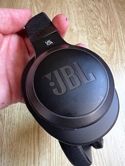 Slúchadlá JBL Live 660NC béžové /super cena/ - 3