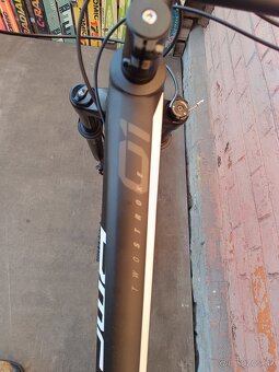 Nový bicykel BMC Twostroke 01 Five "M" Karbón rám - 3