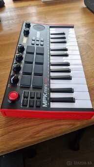klavesy Akai MPK Mini PLAY MK3 MIDI - 3