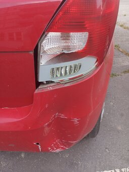 Predám škodu Fabia - 3
