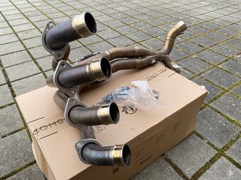 Titánové zvody Akrapovic na Kawasaki Z1000 - 3