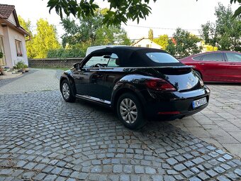 VW Beetle cabrio 2013 121tisíc km 1,2 tsi 77kw - 3