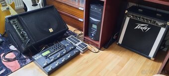 Fractal AX8 + Headrush FRFR112 + 2 x Boss FV - 3