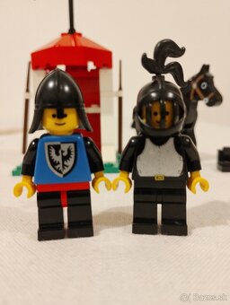 LEGO Castle 6035 Castle Guard - 3