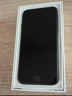 Iphone SE (2022) - 3