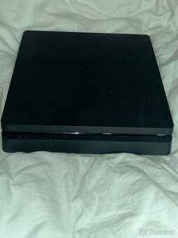 PS4 Konzola - 3