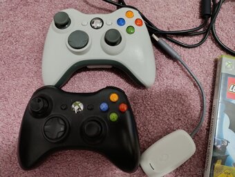 Xbox 360 E + kinect + 2 hry + 2 ovládače - 3