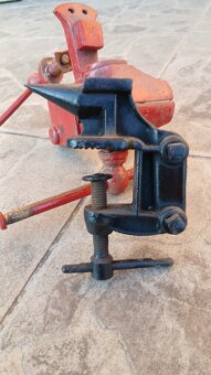 Kovacsky zverak a nakova. - 3