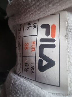 Fila v. 38 - 3