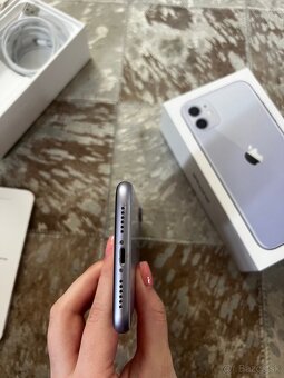 iPhone 11 256GB fialový - 3