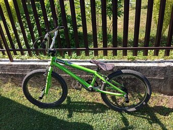bmx bicykel zeleny - 3