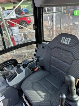 Caterpilar 302CR - 3