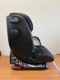 Autosedačka Britax-Römer Advansafix i-size Cosmos Black - 3