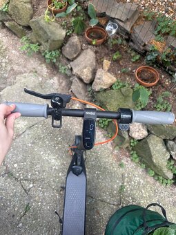 Elektrická Kolobežka Ninebot Kickscooter F40E - 3