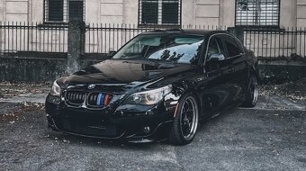 Bmw e60 525i  M5 look - 3