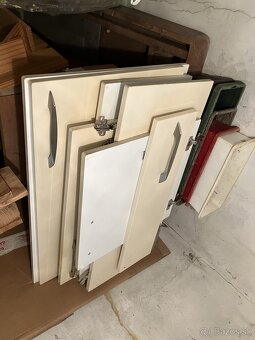 Predám 10ks madlá/úchytky , nerezové skrinky/kuchyňu - 3