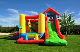 Skákací hrad, cukrová vata - 3